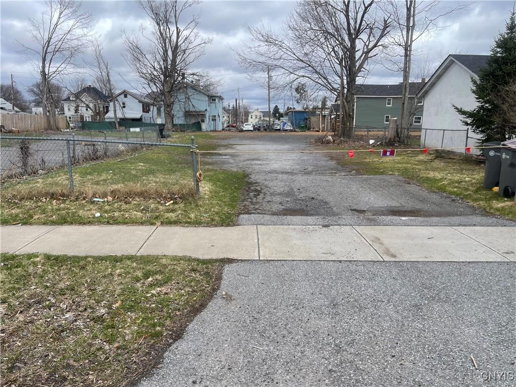 106 W Embargo St, Rome-Inside, NY 13440 - photo 3