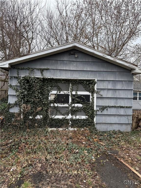620 Court St, Syracuse, NY 13208 - view of side of home
