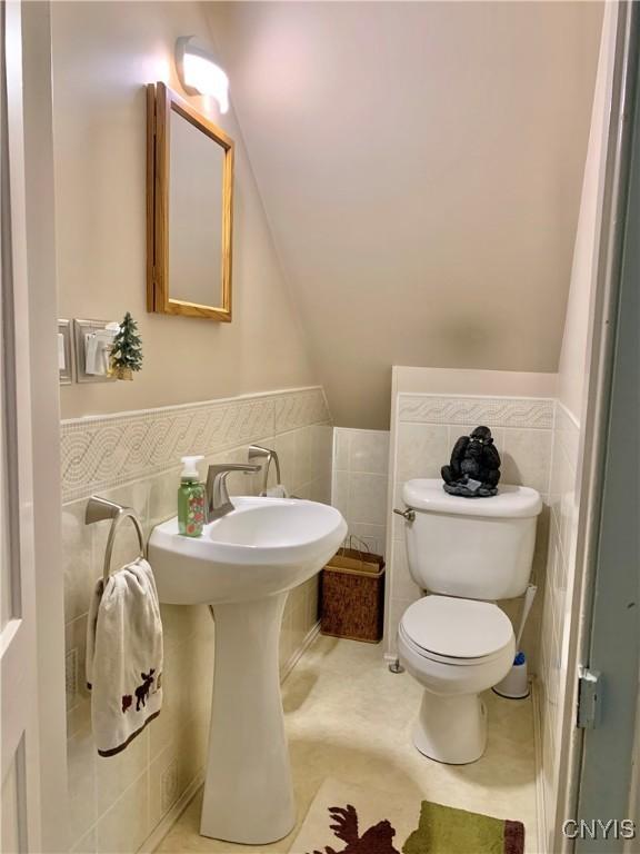 424 White St, Sangerfield, NY 13480 - photo 17