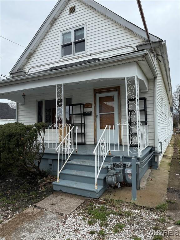 72 Person St, Buffalo, NY 14212 - view of front of house featuring a porch