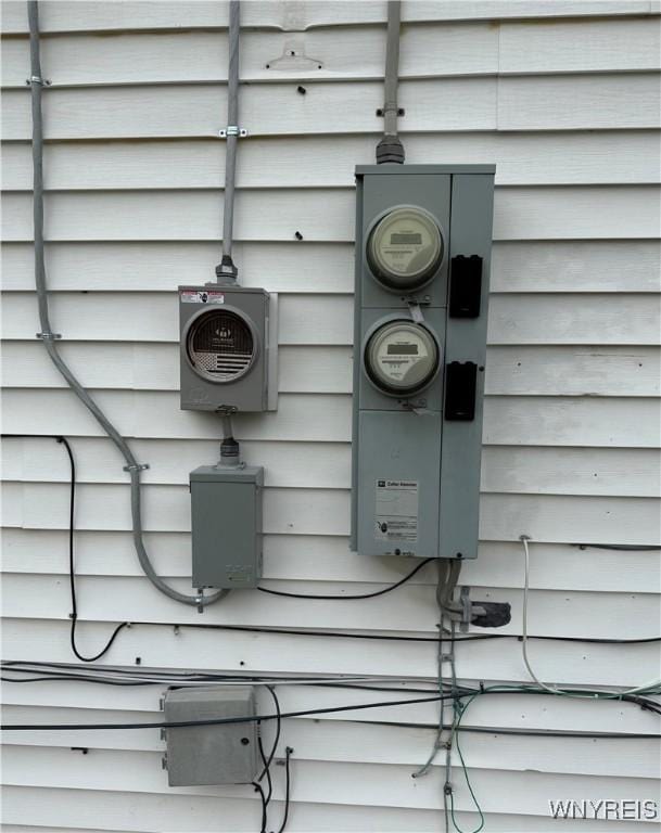 72 Person St, Buffalo, NY 14212 - details featuring electric meter