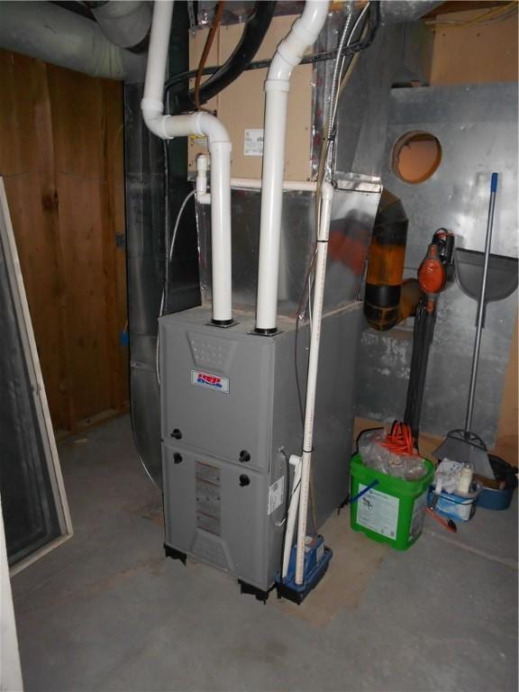 613 Hatfield St, Horseheads, NY 14845 - utilities featuring heating unit