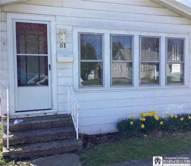 51 Leming St, Dunkirk-City, NY 14048 - view of doorway to property