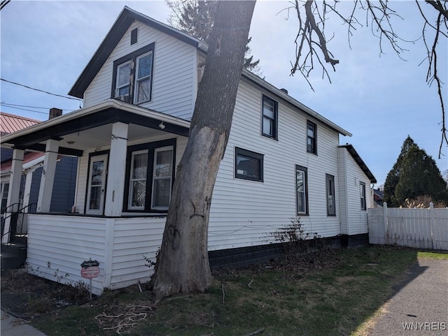 505 Canary St, Dunkirk-City, NY 14048 - view of front facade with a porch and fence