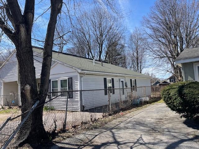 35 Henry St, Rochester, NY 14605 - photo 2