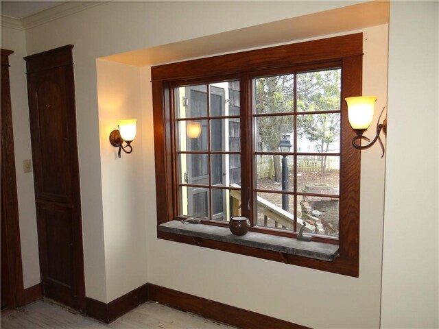 956 Hoffman St, Elmira-City, NY 14905 - details with baseboards and ornamental molding