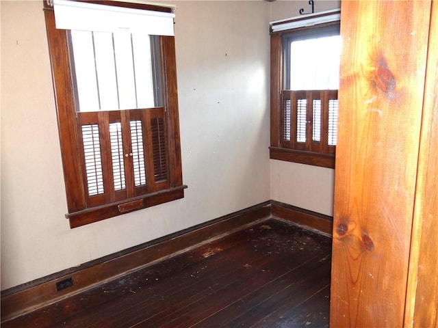 956 Hoffman St, Elmira-City, NY 14905 - unfurnished room featuring baseboards and hardwood / wood-style floors