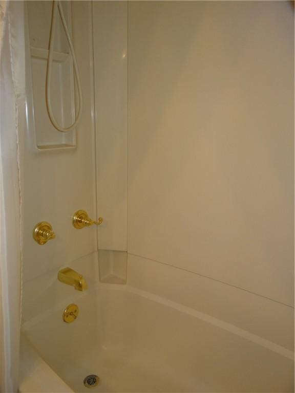 956 Hoffman St, Elmira-City, NY 14905 - bathroom with shower / tub combo