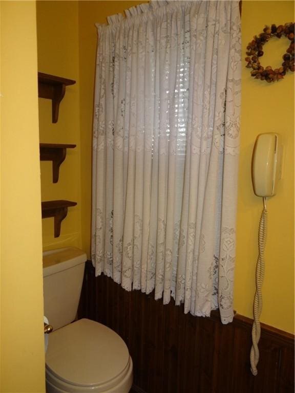 956 Hoffman St, Elmira-City, NY 14905 - bathroom with toilet