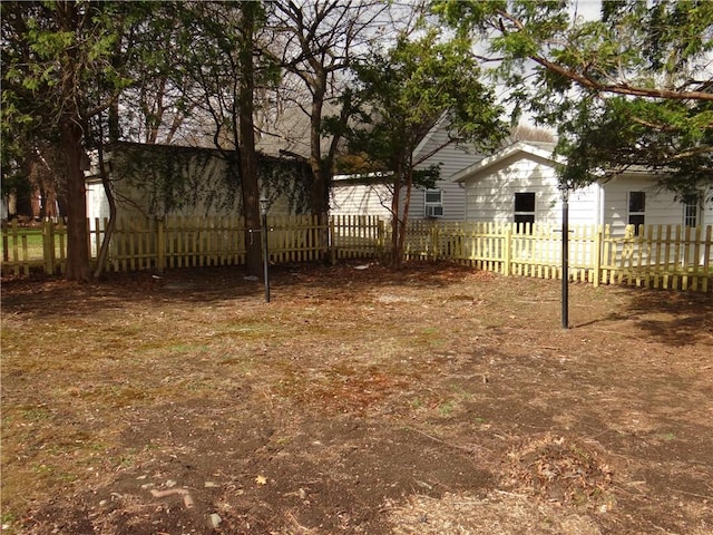 956 Hoffman St, Elmira-City, NY 14905 - view of yard with fence private yard
