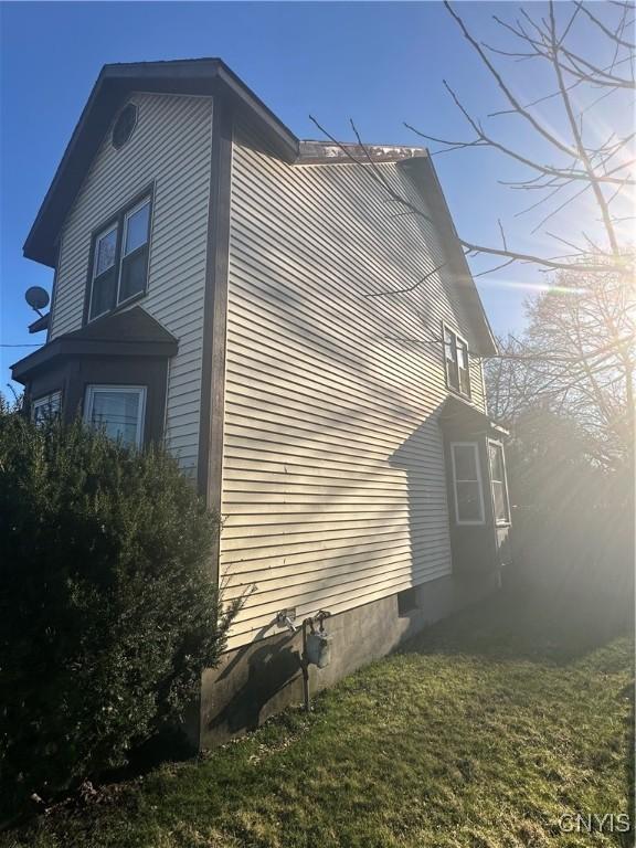 918 Midland Ave, Syracuse, NY 13205 - view of property exterior
