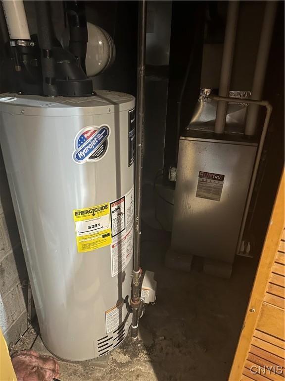 918 Midland Ave, Syracuse, NY 13205 - utilities featuring gas water heater