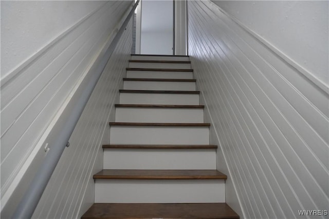 705 Irving St, Olean-City, NY 14760 - view of stairway