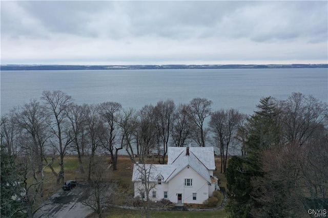 bird's eye view featuring a water view
