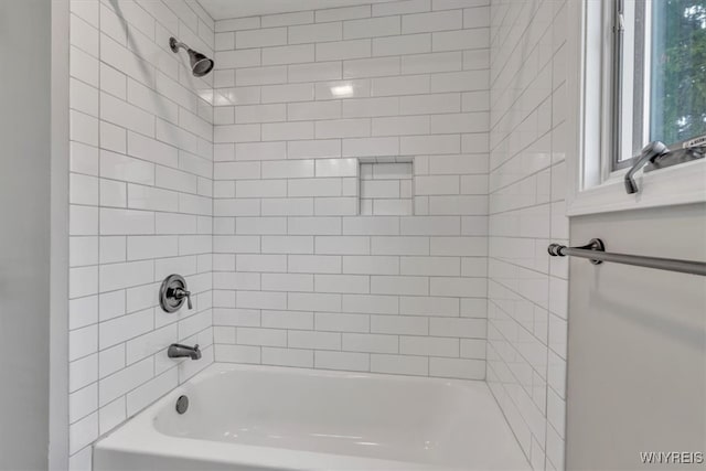 full bathroom featuring washtub / shower combination