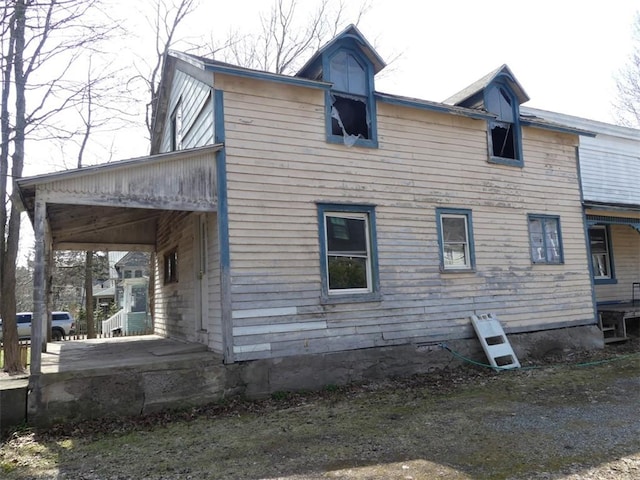 view of side of property