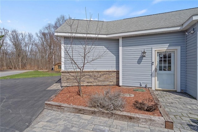 28 Wedgeworth Dr, West Monroe, NY 13167 - entrance to property featuring a shingled roof