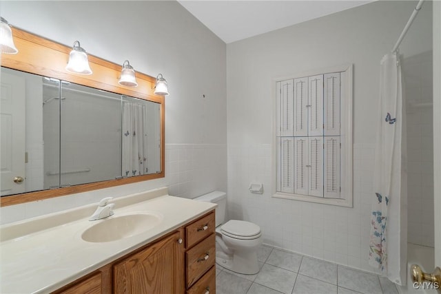 28 Wedgeworth Dr, West Monroe, NY 13167 - full bath with toilet, vanity, tile walls, tile patterned floors, and shower / tub combo with curtain