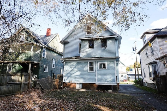 9 Renwood St, Rochester, NY 14621 - rear view of property with fence