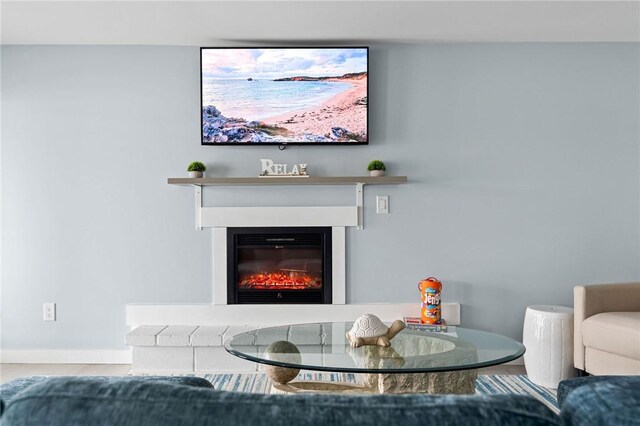 6186 Reservoir Rd, Lebanon, NY 13346 - detailed view of a glass covered fireplace