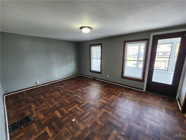 903 Milton Ave, Syracuse, NY 13204 - unfurnished room with baseboards