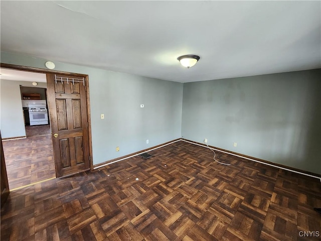 903 Milton Ave, Syracuse, NY 13204 - spare room with baseboards