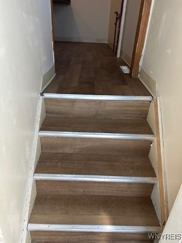 90 Alma Ave, Buffalo, NY 14215 - view of stairs