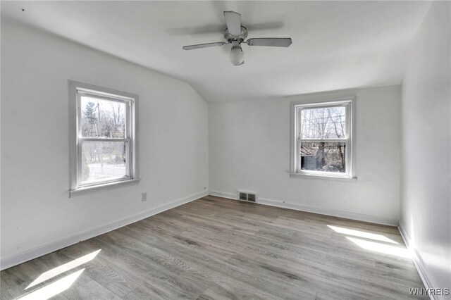 9304 Cayuga Dr, Niagara Falls, NY 14304 - photo 23