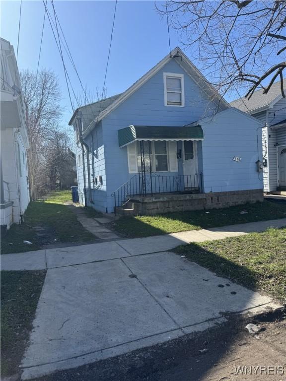 bungalow-style house featuring a porch