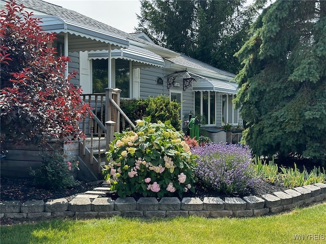 view of home's exterior