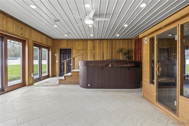 welcome area featuring ceiling fan