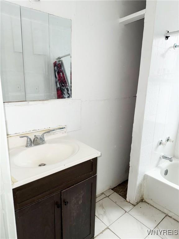 720 Sherman St, Buffalo, NY 14211 - full bath with vanity and washtub / shower combination