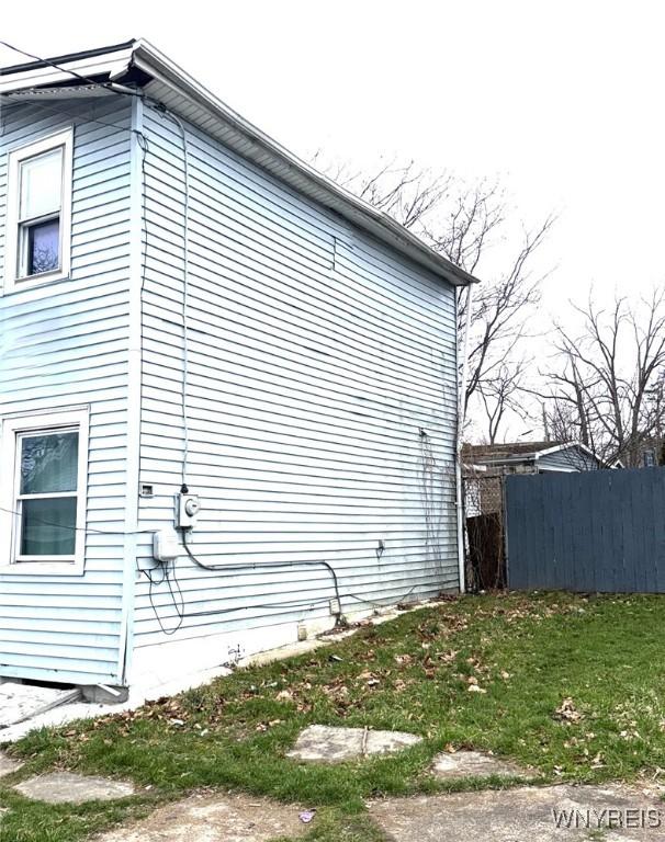 720 Sherman St, Buffalo, NY 14211 - view of side of home with fence