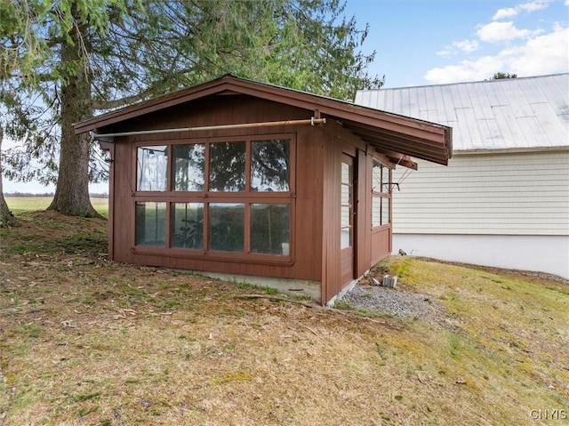 view of side of property