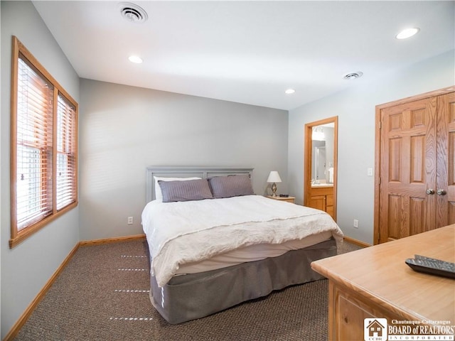 bedroom with baseboards, carpet flooring, visible vents, and recessed lighting