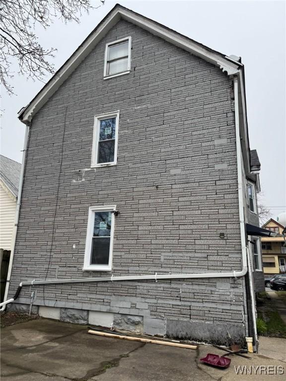 view of property exterior