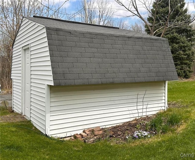 view of outbuilding with an outbuilding