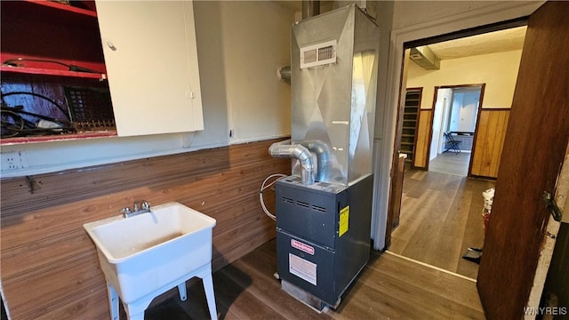 86 Roehrer Ave, Buffalo, NY 14208 - utilities featuring a sink and visible vents