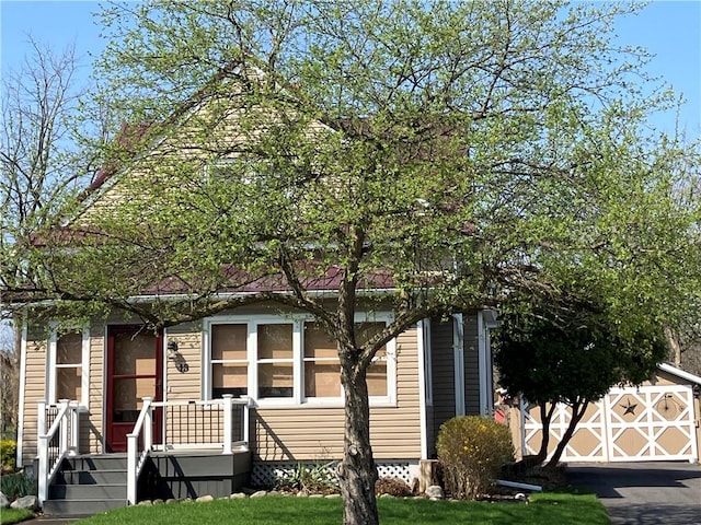 view of front of house