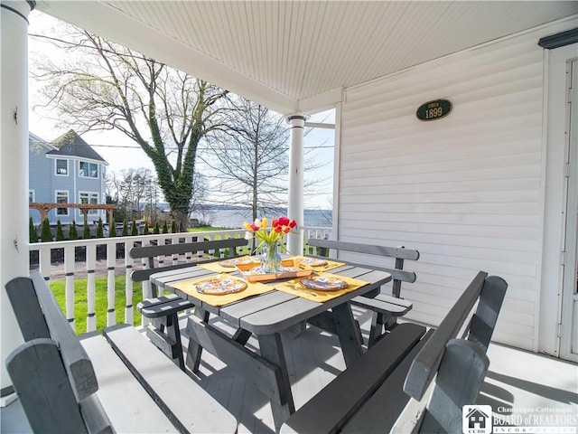 exterior space featuring outdoor dining area