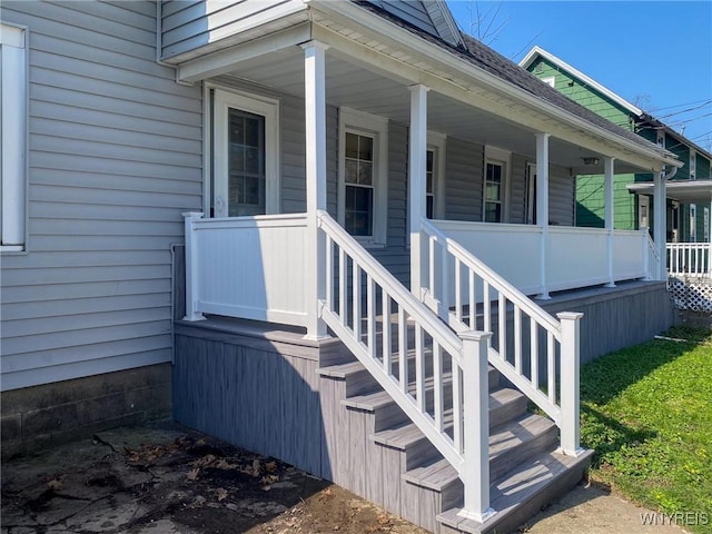 3 Oakwood Ave, Lancaster, NY 14086 - entrance to property featuring a porch