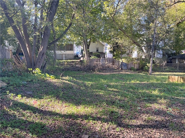 210 Duane St, Syracuse, NY 13207 - view of yard with fence