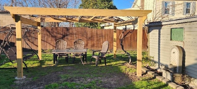 view of yard featuring fence