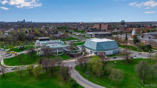 bird's eye view with a view of city