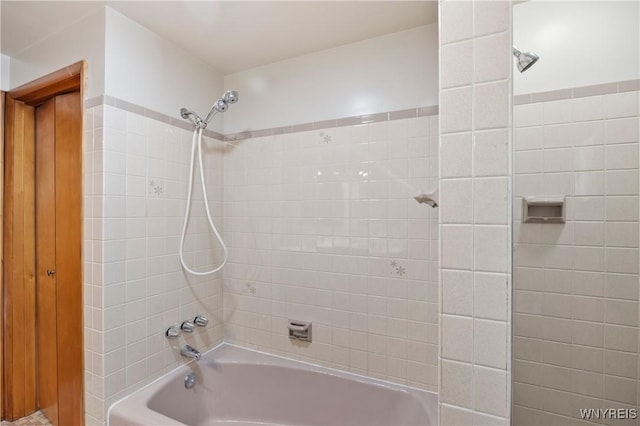 1631 Tuscarora Rd, Niagara, NY 14304 - bathroom featuring shower / tub combination