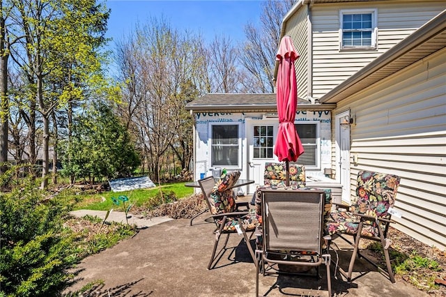 view of patio featuring outdoor dining space