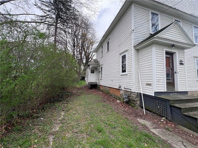 view of property exterior