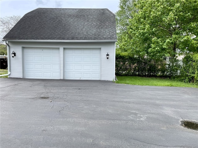 view of detached garage