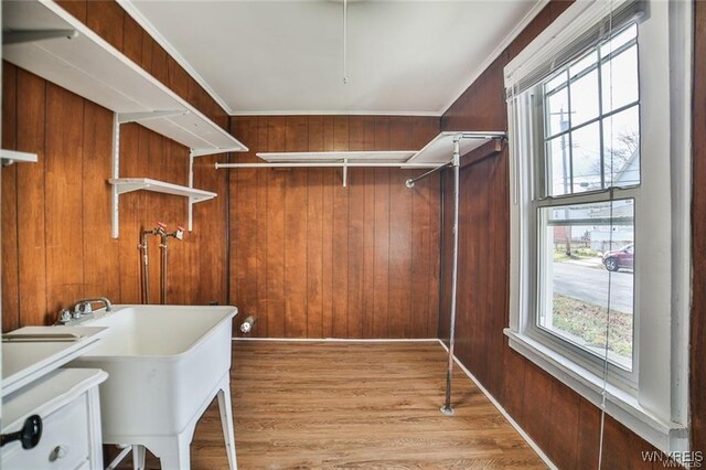 1001 Garden Ave, Niagara Falls, NY 14305 - spacious closet featuring a sink and wood finished floors