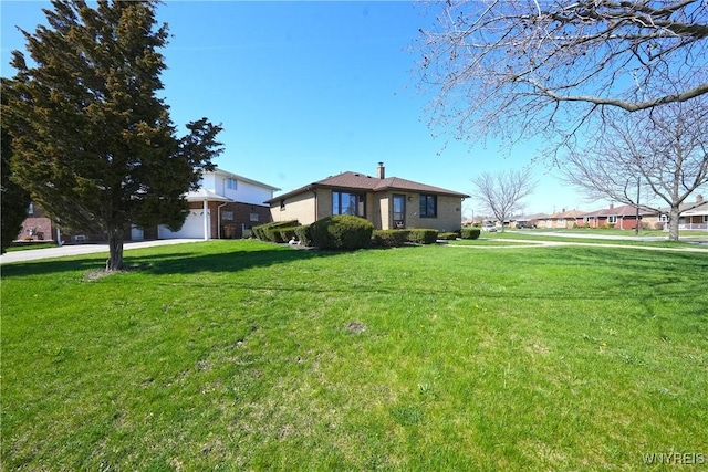 view of front of house with a front yard